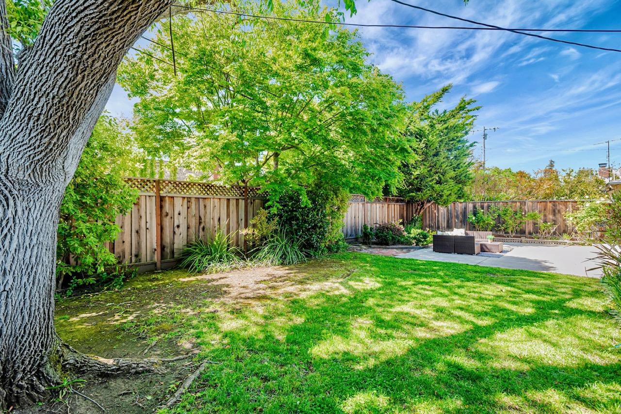 Detail Gallery Image 32 of 35 For 1632 Notre Dame Dr, Mountain View,  CA 94040 - 4 Beds | 3 Baths