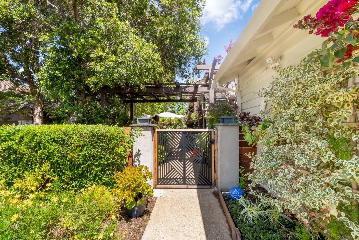 Detail Gallery Image 4 of 47 For 7133 via Solana, San Jose,  CA 95135 - 3 Beds | 2 Baths