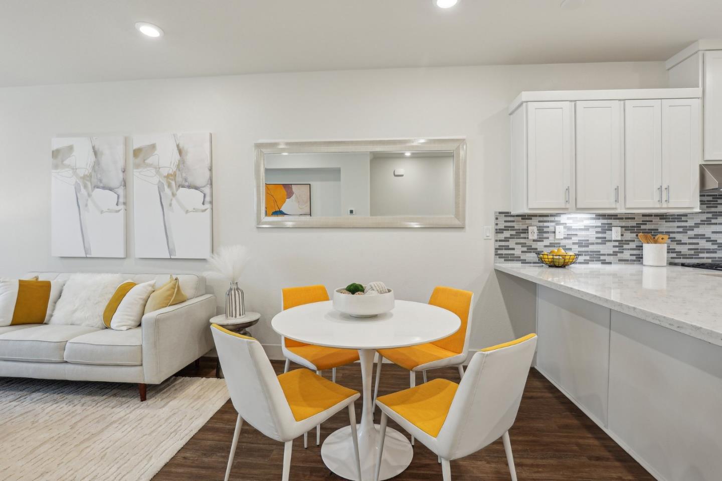Detail Gallery Image 11 of 34 For 1400 Civic Center Dr #3,  Santa Clara,  CA 95050 - 3 Beds | 3/1 Baths
