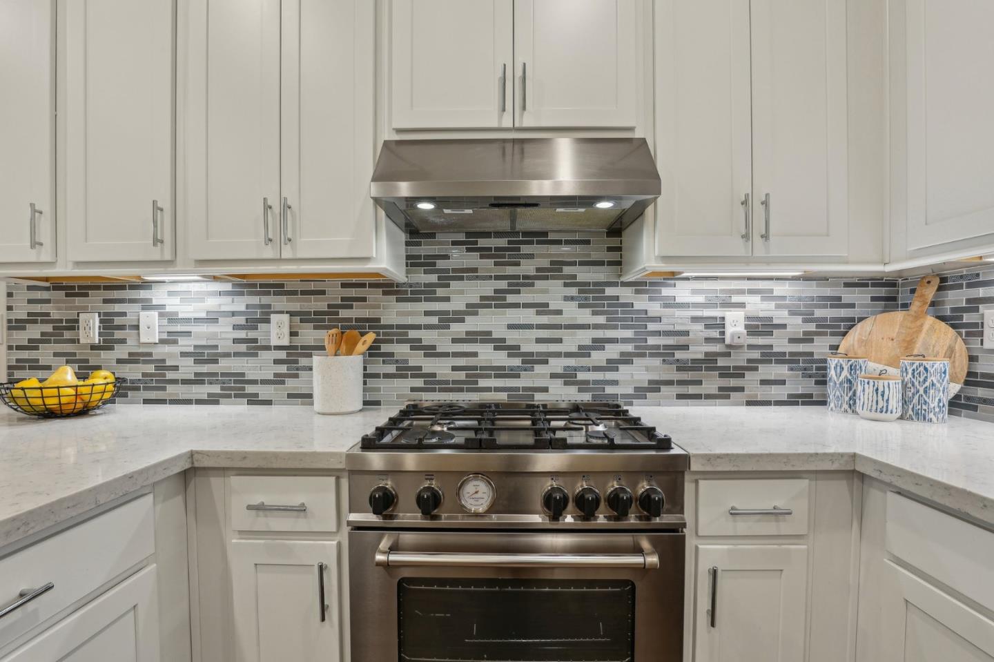 Detail Gallery Image 15 of 34 For 1400 Civic Center Dr #3,  Santa Clara,  CA 95050 - 3 Beds | 3/1 Baths