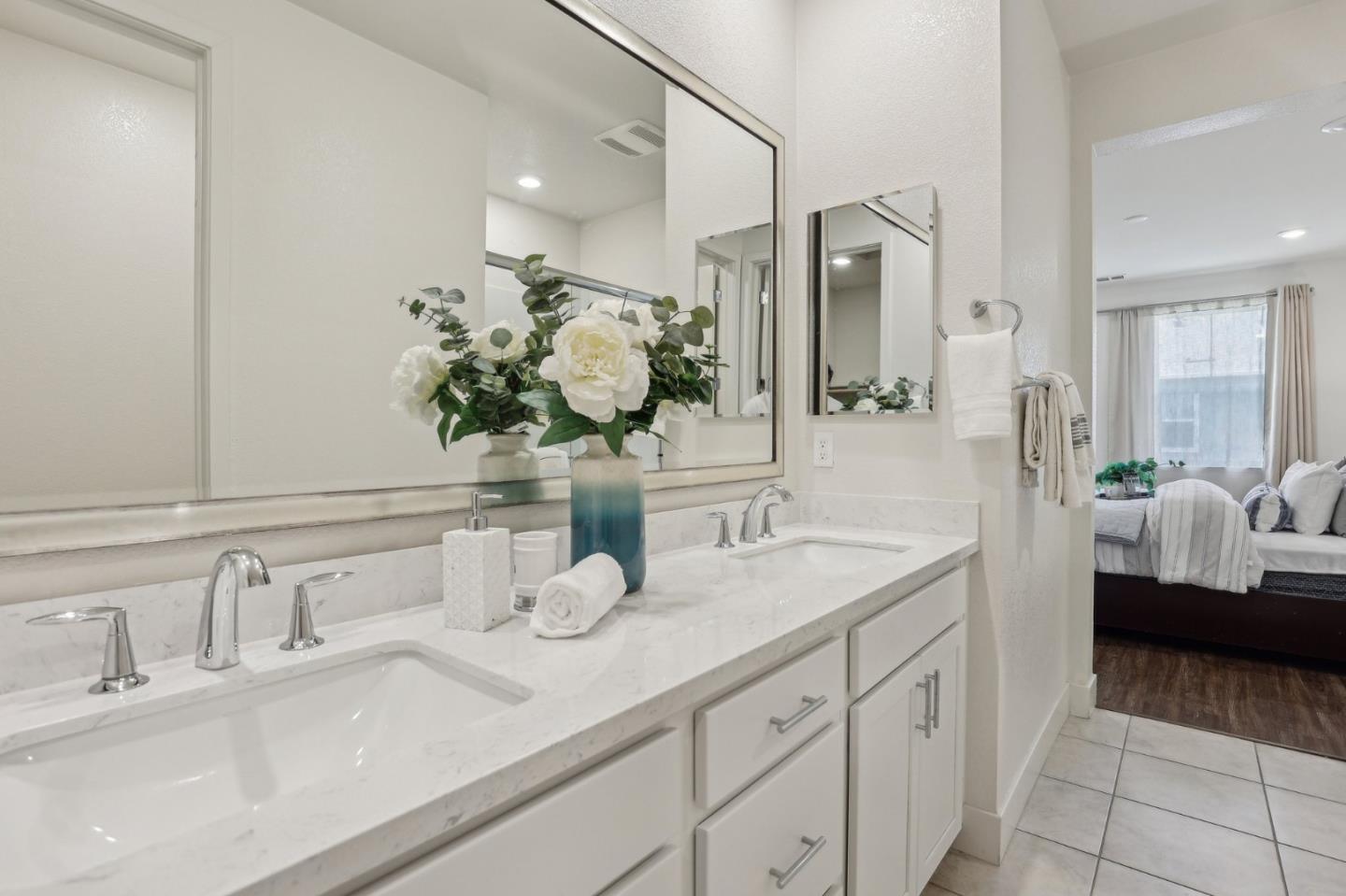 Detail Gallery Image 27 of 34 For 1400 Civic Center Dr #3,  Santa Clara,  CA 95050 - 3 Beds | 3/1 Baths