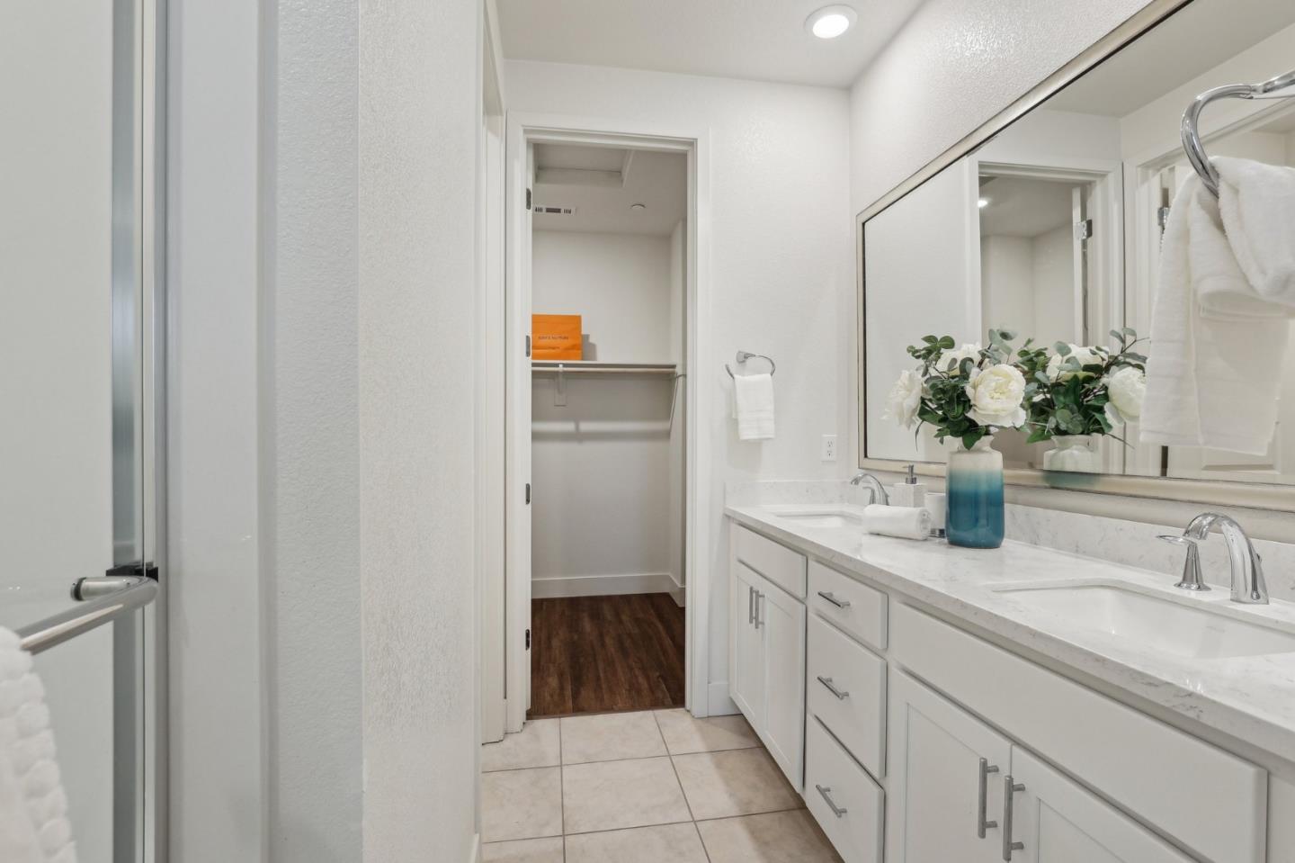 Detail Gallery Image 28 of 34 For 1400 Civic Center Dr #3,  Santa Clara,  CA 95050 - 3 Beds | 3/1 Baths