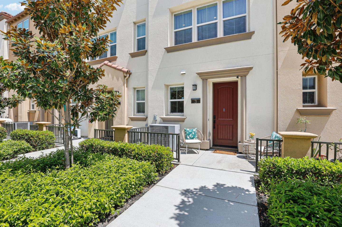 Detail Gallery Image 3 of 34 For 1400 Civic Center Dr #3,  Santa Clara,  CA 95050 - 3 Beds | 3/1 Baths
