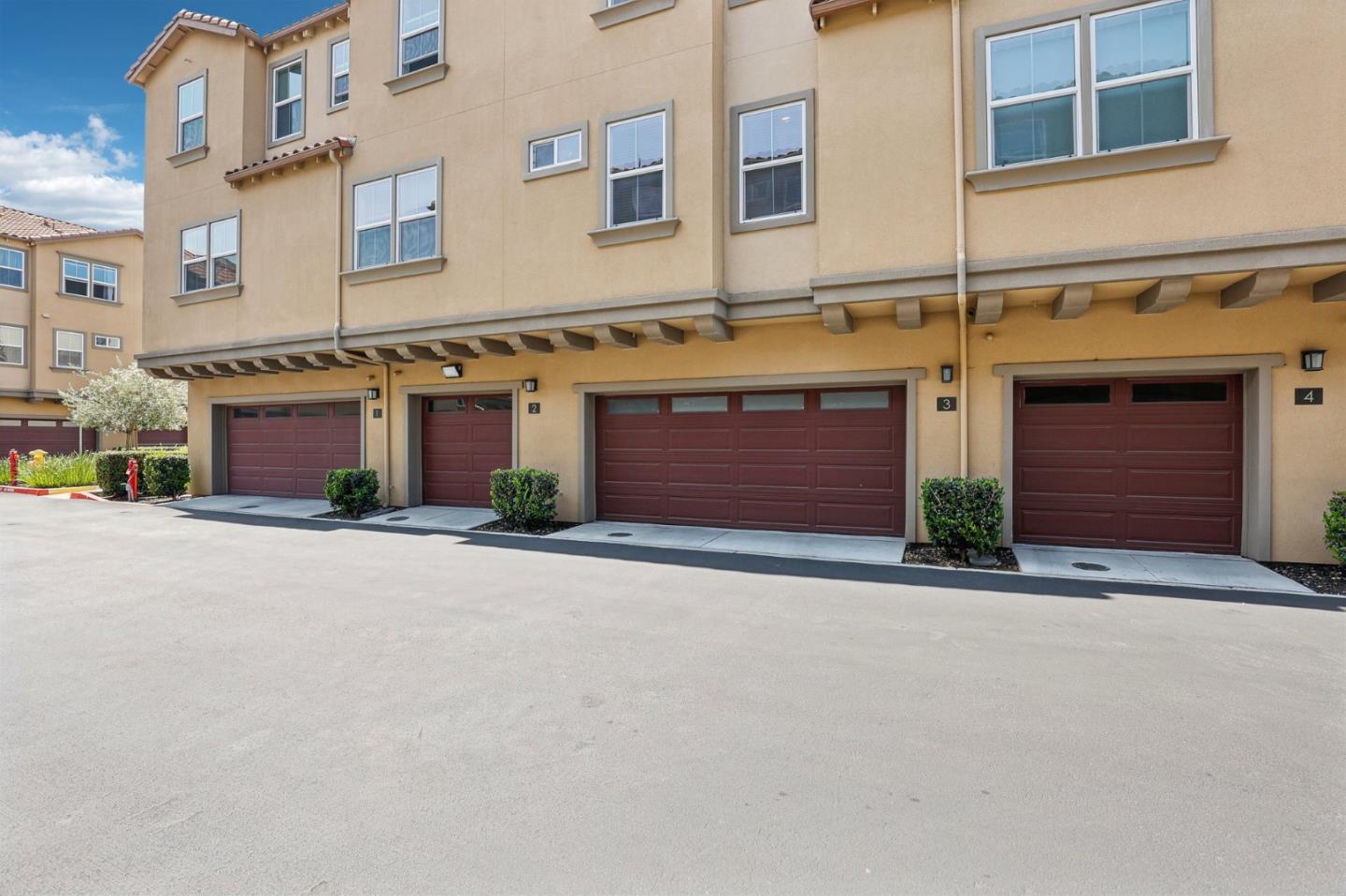 Detail Gallery Image 32 of 34 For 1400 Civic Center Dr #3,  Santa Clara,  CA 95050 - 3 Beds | 3/1 Baths