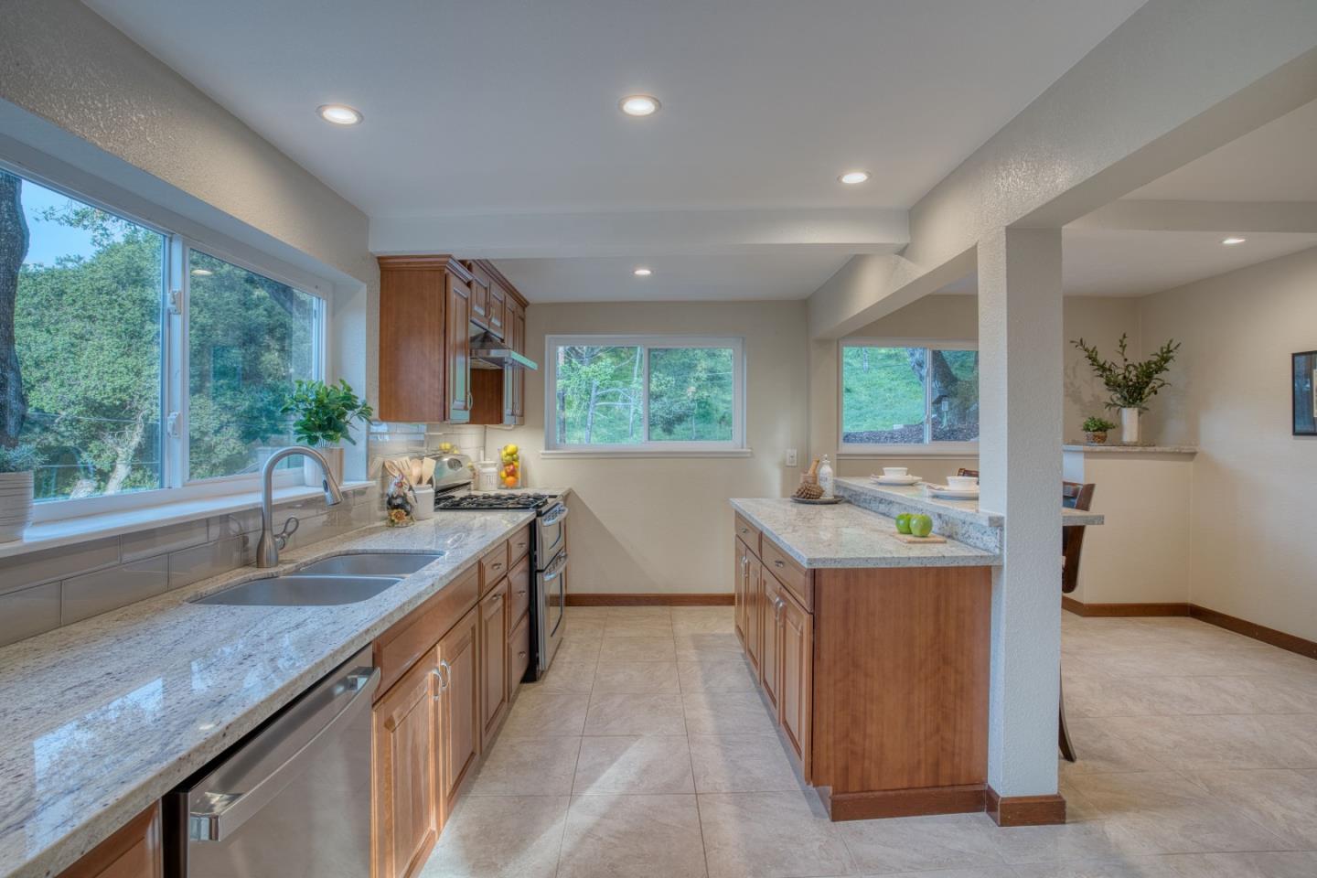 Detail Gallery Image 16 of 48 For 18800 Withey Rd, Monte Sereno,  CA 95030 - 4 Beds | 2/1 Baths