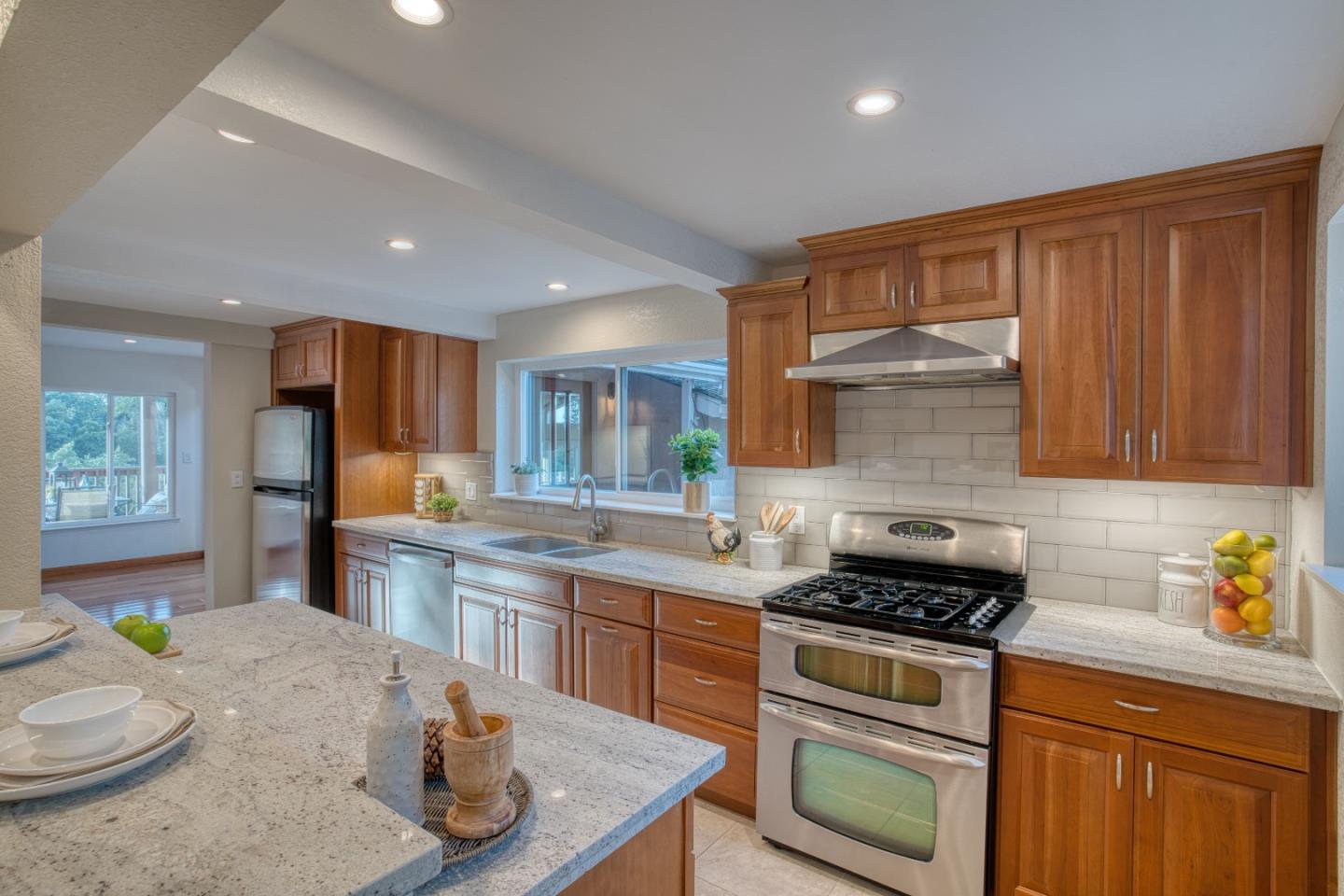 Detail Gallery Image 18 of 48 For 18800 Withey Rd, Monte Sereno,  CA 95030 - 4 Beds | 2/1 Baths