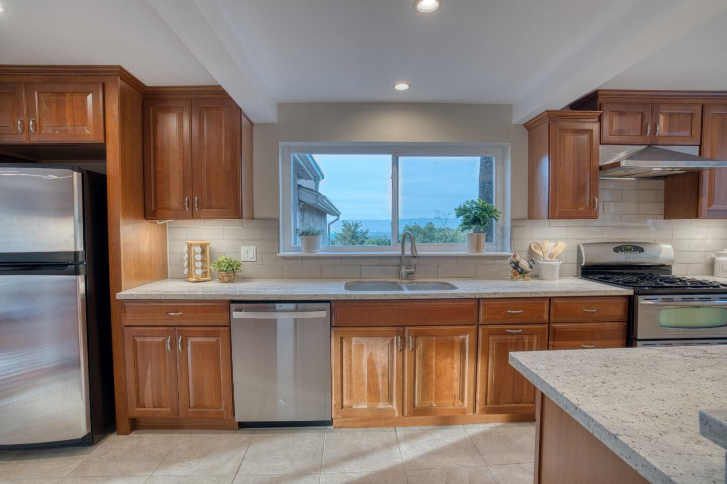 Detail Gallery Image 19 of 48 For 18800 Withey Rd, Monte Sereno,  CA 95030 - 4 Beds | 2/1 Baths