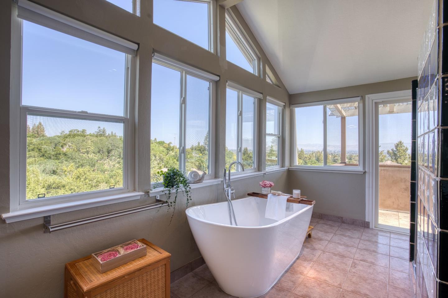 Detail Gallery Image 30 of 48 For 18800 Withey Rd, Monte Sereno,  CA 95030 - 4 Beds | 2/1 Baths