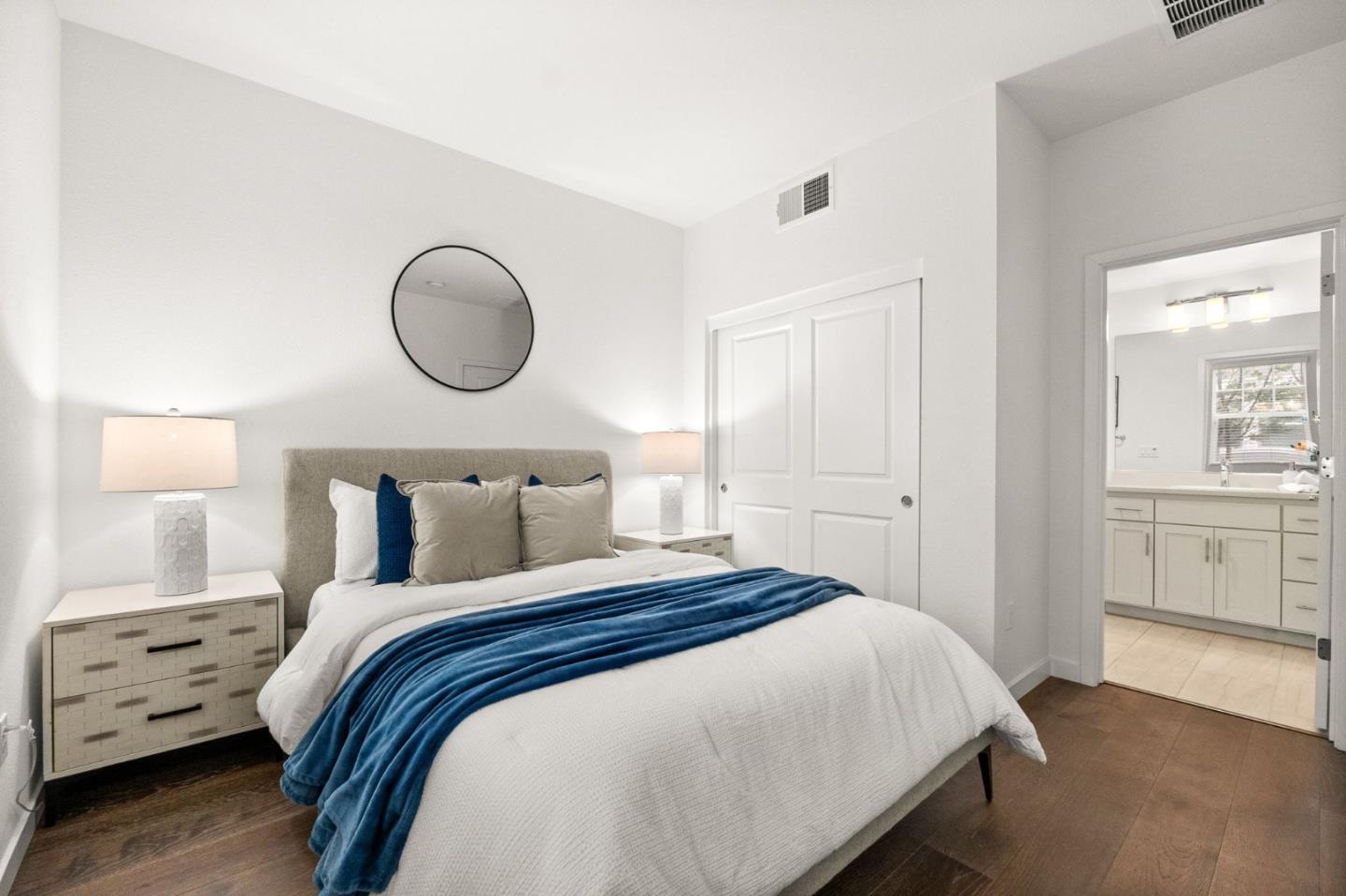 Detail Gallery Image 14 of 20 For 111 Orbit Way, Mountain View,  CA 94043 - 4 Beds | 3/1 Baths