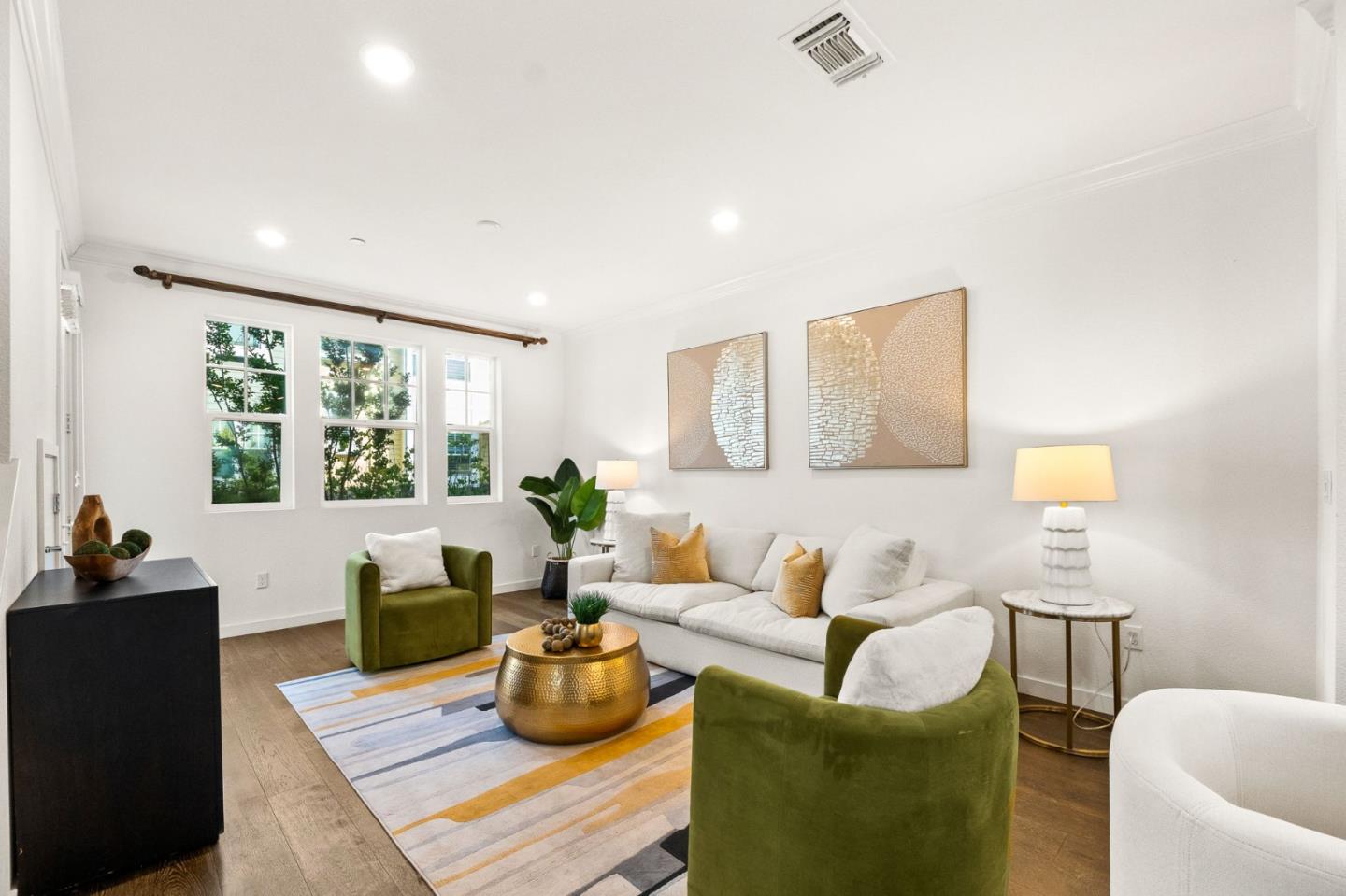 Detail Gallery Image 3 of 20 For 111 Orbit Way, Mountain View,  CA 94043 - 4 Beds | 3/1 Baths