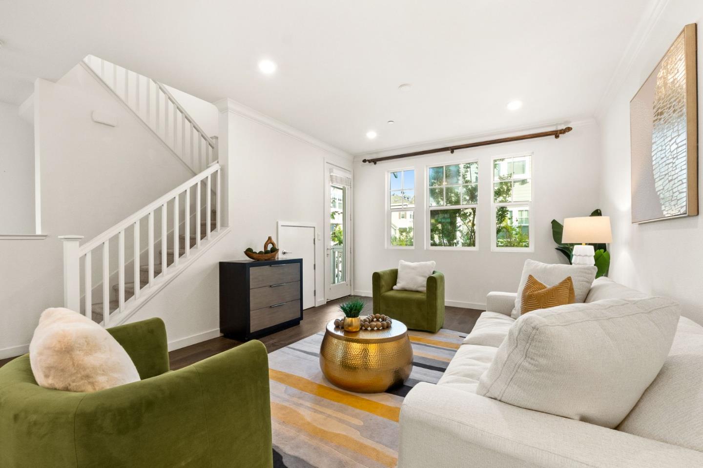 Detail Gallery Image 5 of 20 For 111 Orbit Way, Mountain View,  CA 94043 - 4 Beds | 3/1 Baths