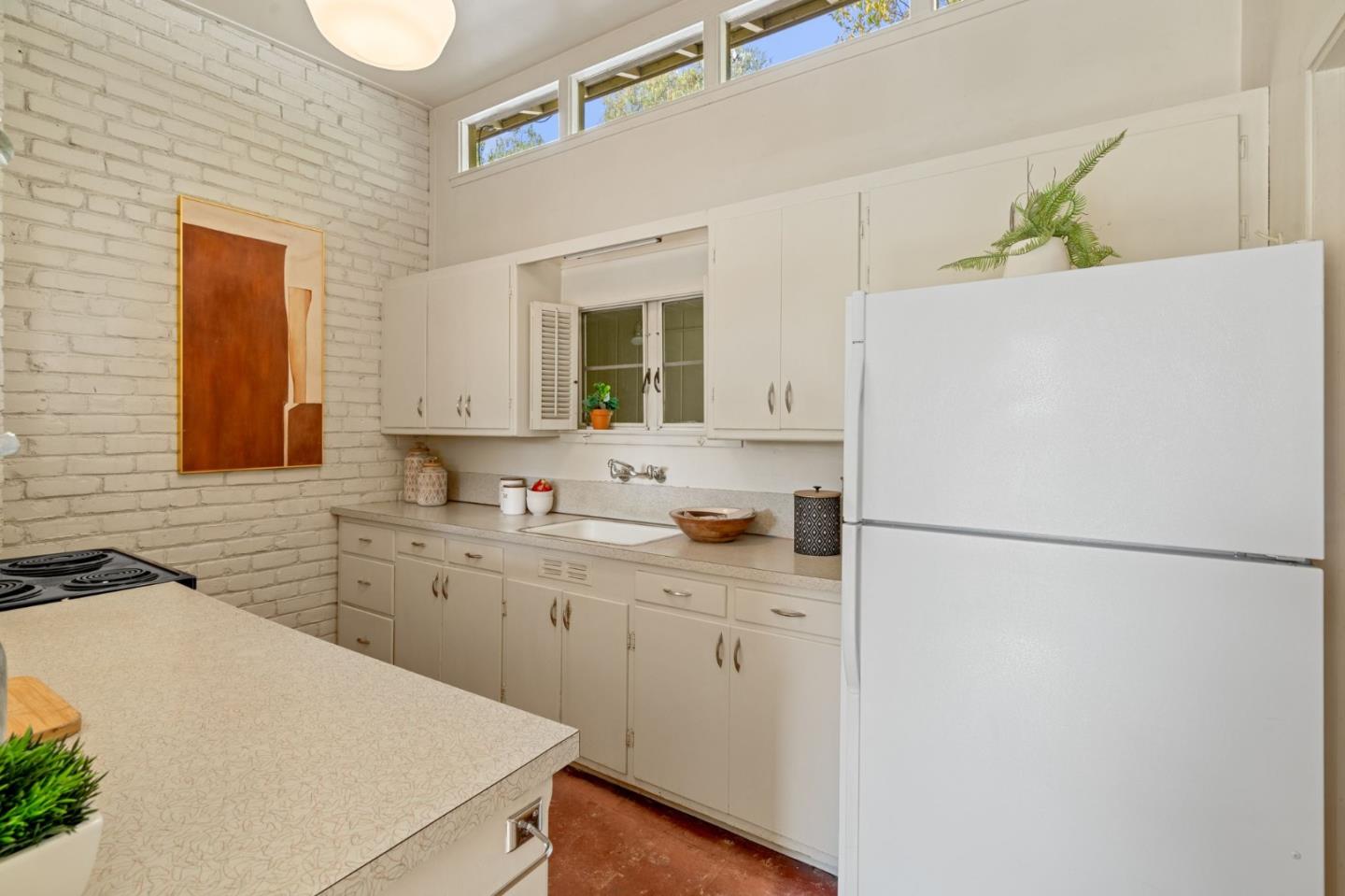 Detail Gallery Image 12 of 37 For 751 Florales Dr, Palo Alto,  CA 94306 - 2 Beds | 1 Baths