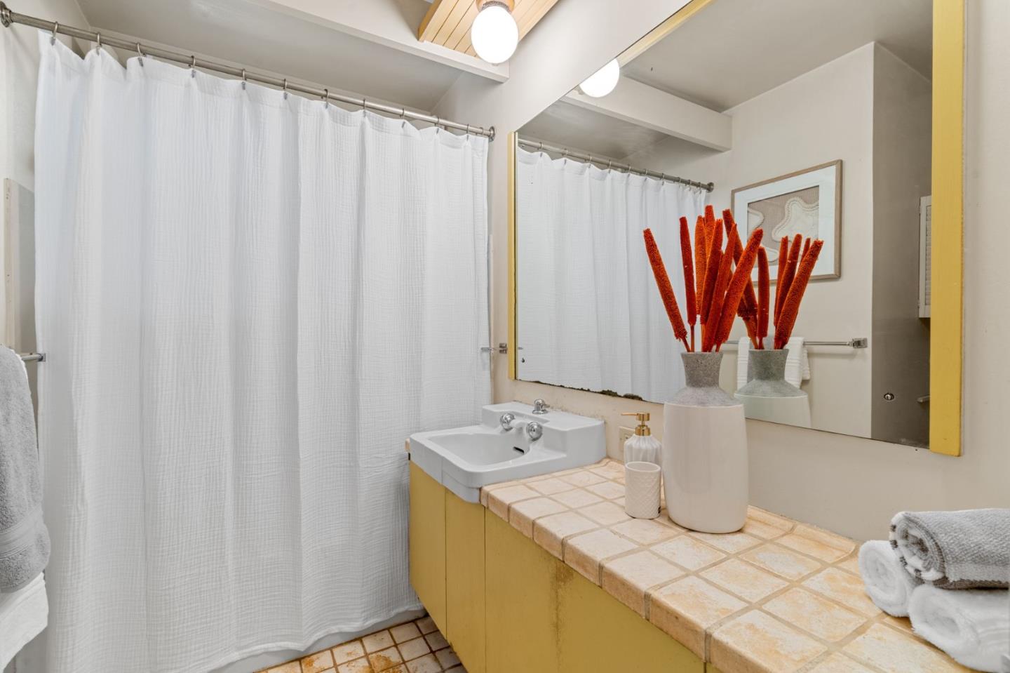 Detail Gallery Image 17 of 37 For 751 Florales Dr, Palo Alto,  CA 94306 - 2 Beds | 1 Baths