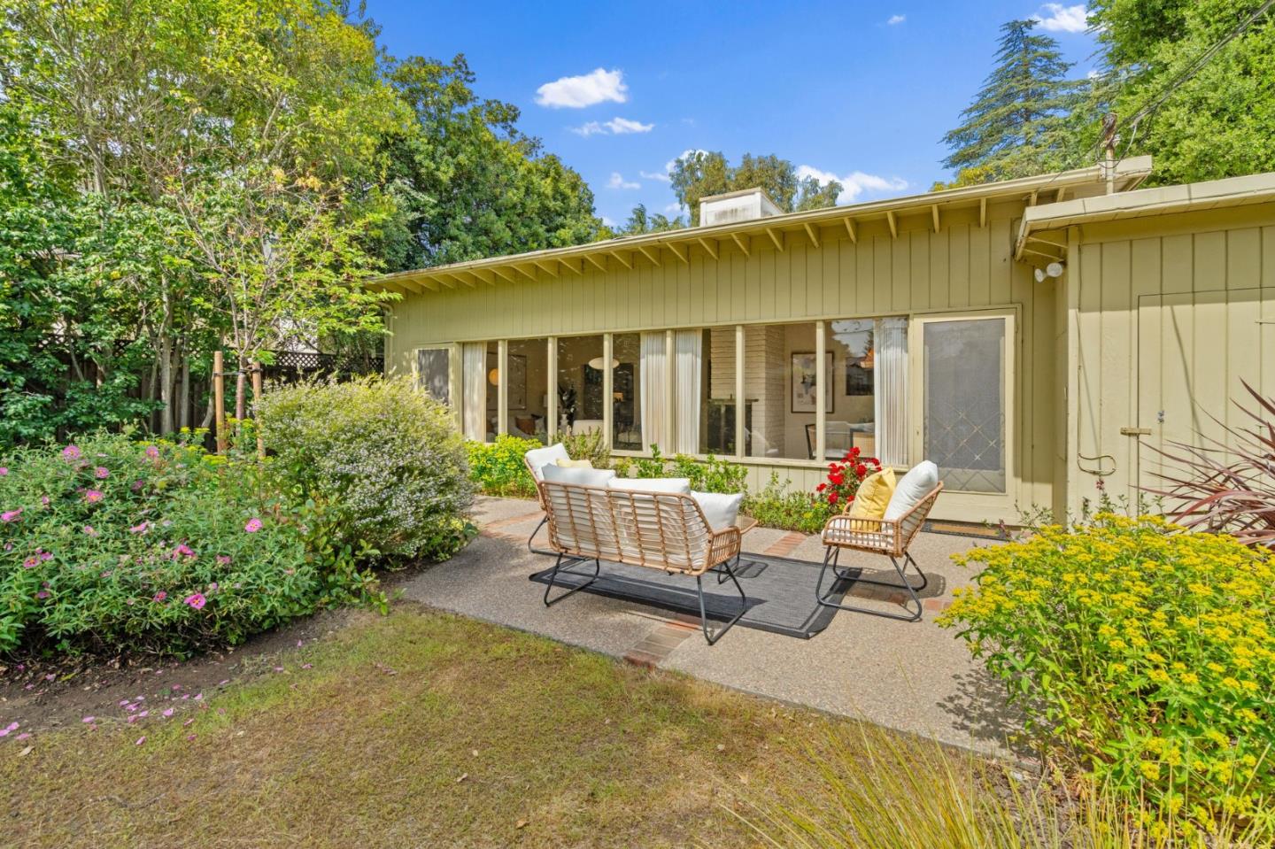 Detail Gallery Image 22 of 37 For 751 Florales Dr, Palo Alto,  CA 94306 - 2 Beds | 1 Baths