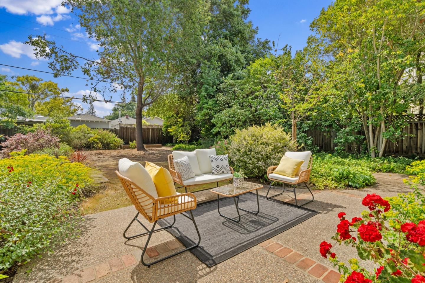 Detail Gallery Image 23 of 37 For 751 Florales Dr, Palo Alto,  CA 94306 - 2 Beds | 1 Baths