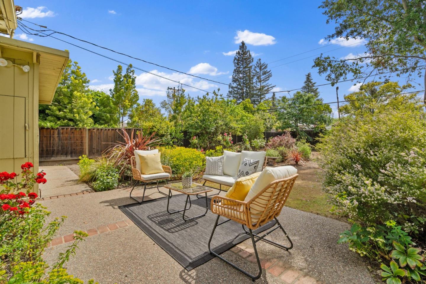 Detail Gallery Image 24 of 37 For 751 Florales Dr, Palo Alto,  CA 94306 - 2 Beds | 1 Baths