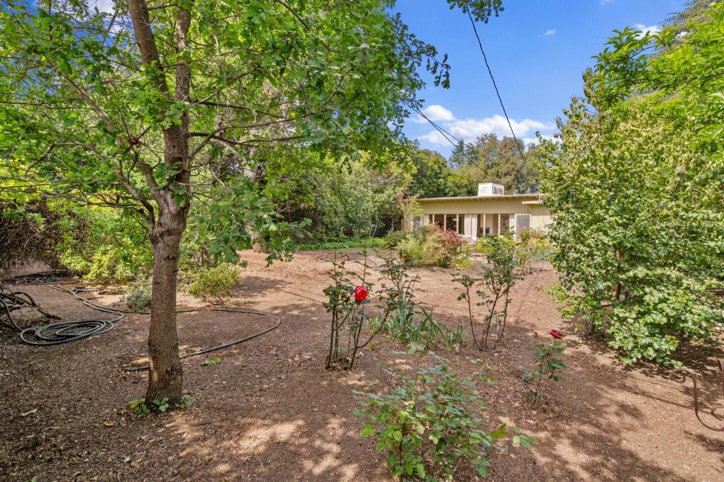 Detail Gallery Image 27 of 37 For 751 Florales Dr, Palo Alto,  CA 94306 - 2 Beds | 1 Baths