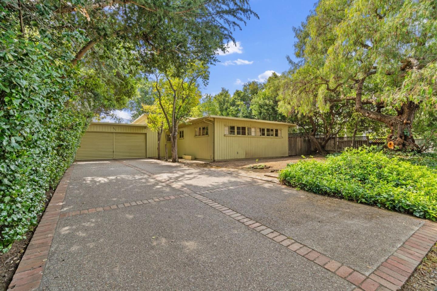 Detail Gallery Image 30 of 37 For 751 Florales Dr, Palo Alto,  CA 94306 - 2 Beds | 1 Baths