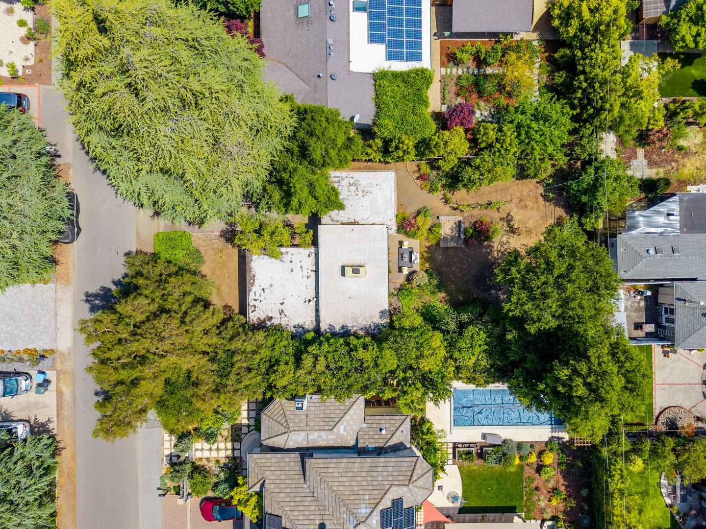 Detail Gallery Image 33 of 37 For 751 Florales Dr, Palo Alto,  CA 94306 - 2 Beds | 1 Baths