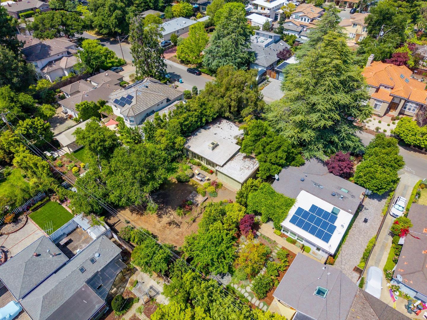 Detail Gallery Image 34 of 37 For 751 Florales Dr, Palo Alto,  CA 94306 - 2 Beds | 1 Baths