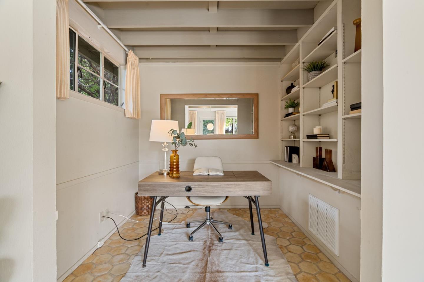Detail Gallery Image 5 of 37 For 751 Florales Dr, Palo Alto,  CA 94306 - 2 Beds | 1 Baths