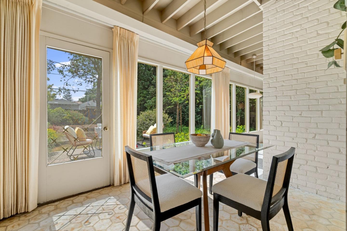 Detail Gallery Image 9 of 37 For 751 Florales Dr, Palo Alto,  CA 94306 - 2 Beds | 1 Baths