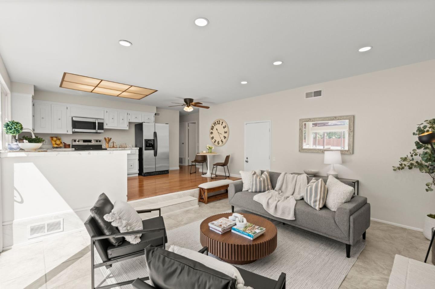 Detail Gallery Image 18 of 53 For 980 Haddock St, Foster City,  CA 94404 - 4 Beds | 2 Baths