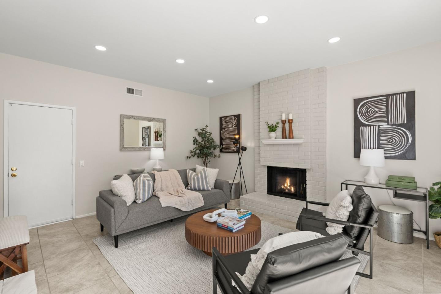 Detail Gallery Image 19 of 53 For 980 Haddock St, Foster City,  CA 94404 - 4 Beds | 2 Baths