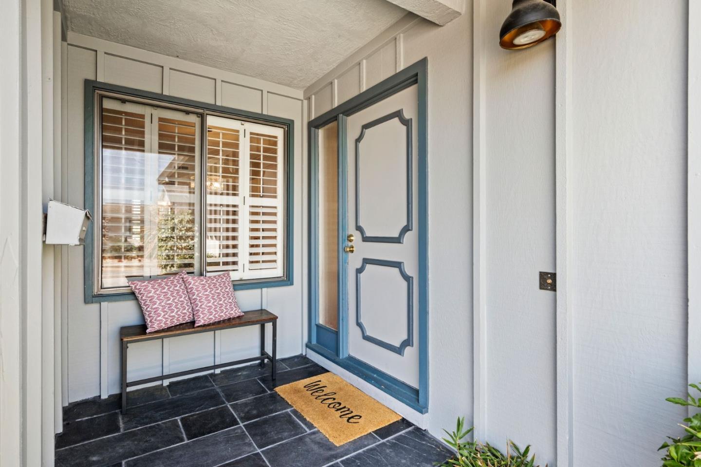 Detail Gallery Image 3 of 53 For 980 Haddock St, Foster City,  CA 94404 - 4 Beds | 2 Baths