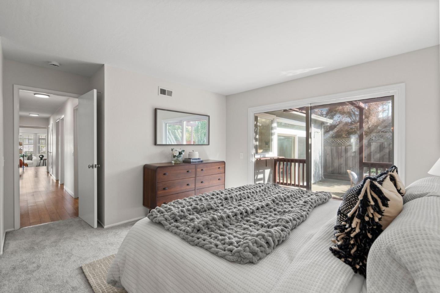 Detail Gallery Image 33 of 53 For 980 Haddock St, Foster City,  CA 94404 - 4 Beds | 2 Baths