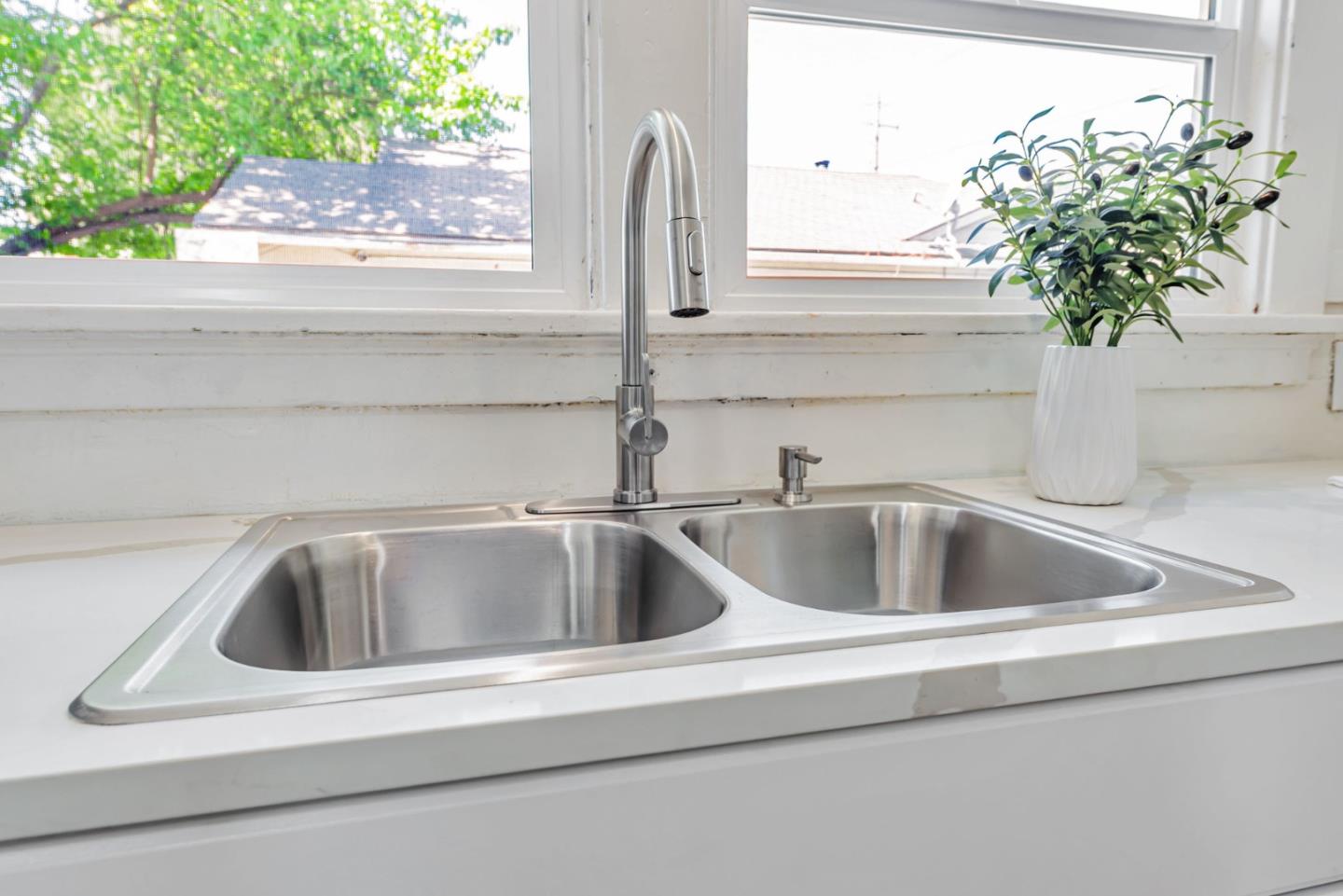 Detail Gallery Image 9 of 19 For 494 Madera Ave, San Jose,  CA 95112 - 3 Beds | 1 Baths
