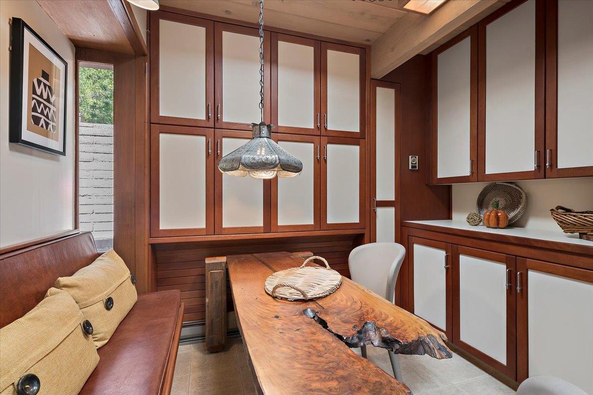 Detail Gallery Image 13 of 40 For 16310 Oakhurst Dr, Monte Sereno,  CA 95030 - 4 Beds | 2 Baths