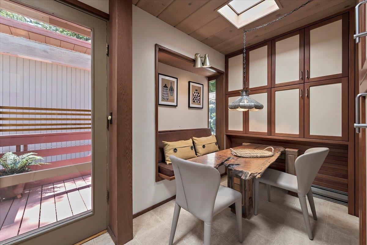 Detail Gallery Image 14 of 40 For 16310 Oakhurst Dr, Monte Sereno,  CA 95030 - 4 Beds | 2 Baths
