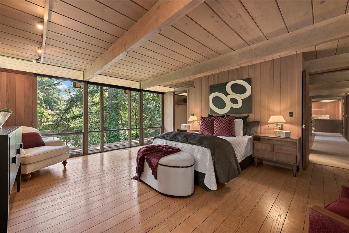Detail Gallery Image 16 of 40 For 16310 Oakhurst Dr, Monte Sereno,  CA 95030 - 4 Beds | 2 Baths