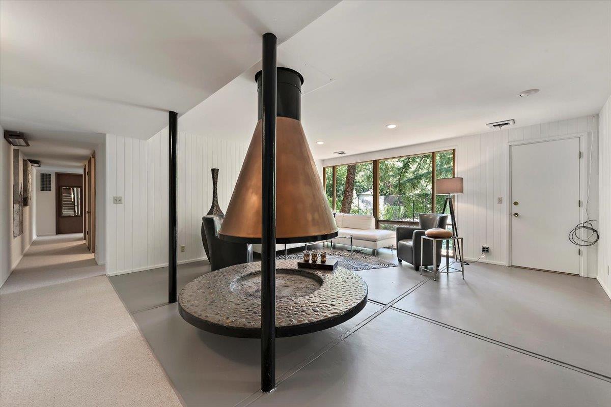 Detail Gallery Image 22 of 40 For 16310 Oakhurst Dr, Monte Sereno,  CA 95030 - 4 Beds | 2 Baths