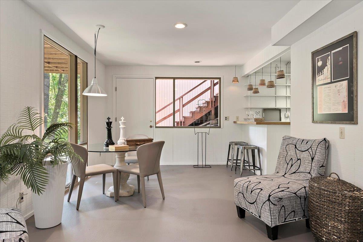 Detail Gallery Image 23 of 40 For 16310 Oakhurst Dr, Monte Sereno,  CA 95030 - 4 Beds | 2 Baths