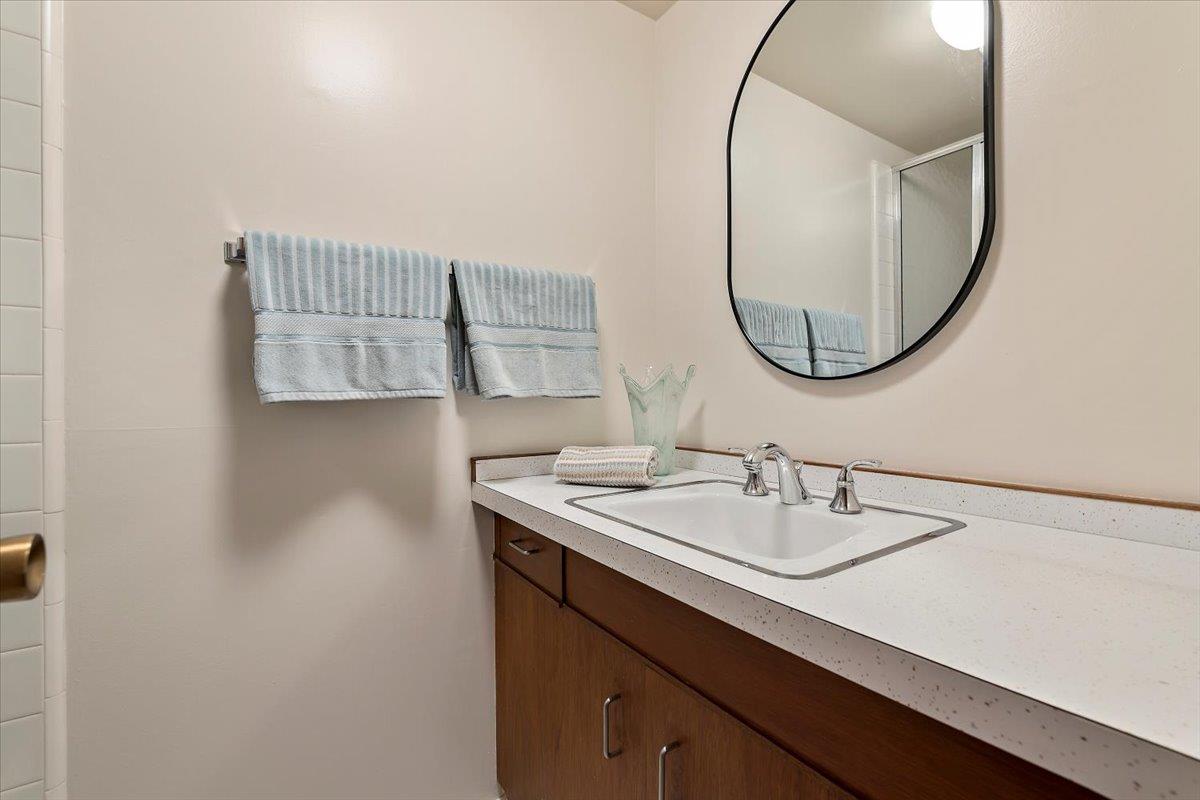Detail Gallery Image 26 of 40 For 16310 Oakhurst Dr, Monte Sereno,  CA 95030 - 4 Beds | 2 Baths
