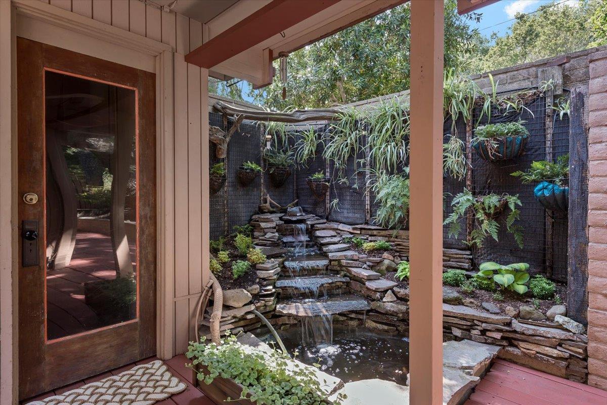 Detail Gallery Image 31 of 40 For 16310 Oakhurst Dr, Monte Sereno,  CA 95030 - 4 Beds | 2 Baths