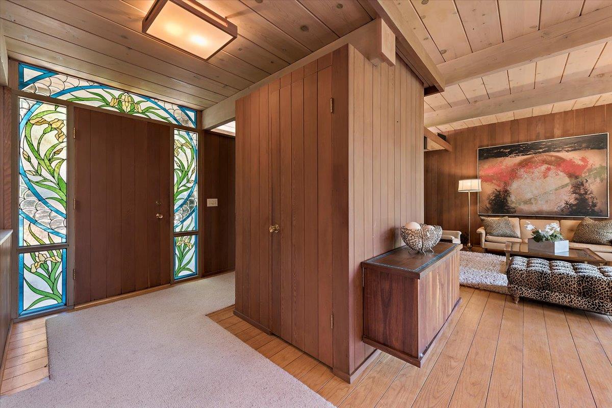 Detail Gallery Image 4 of 40 For 16310 Oakhurst Dr, Monte Sereno,  CA 95030 - 4 Beds | 2 Baths