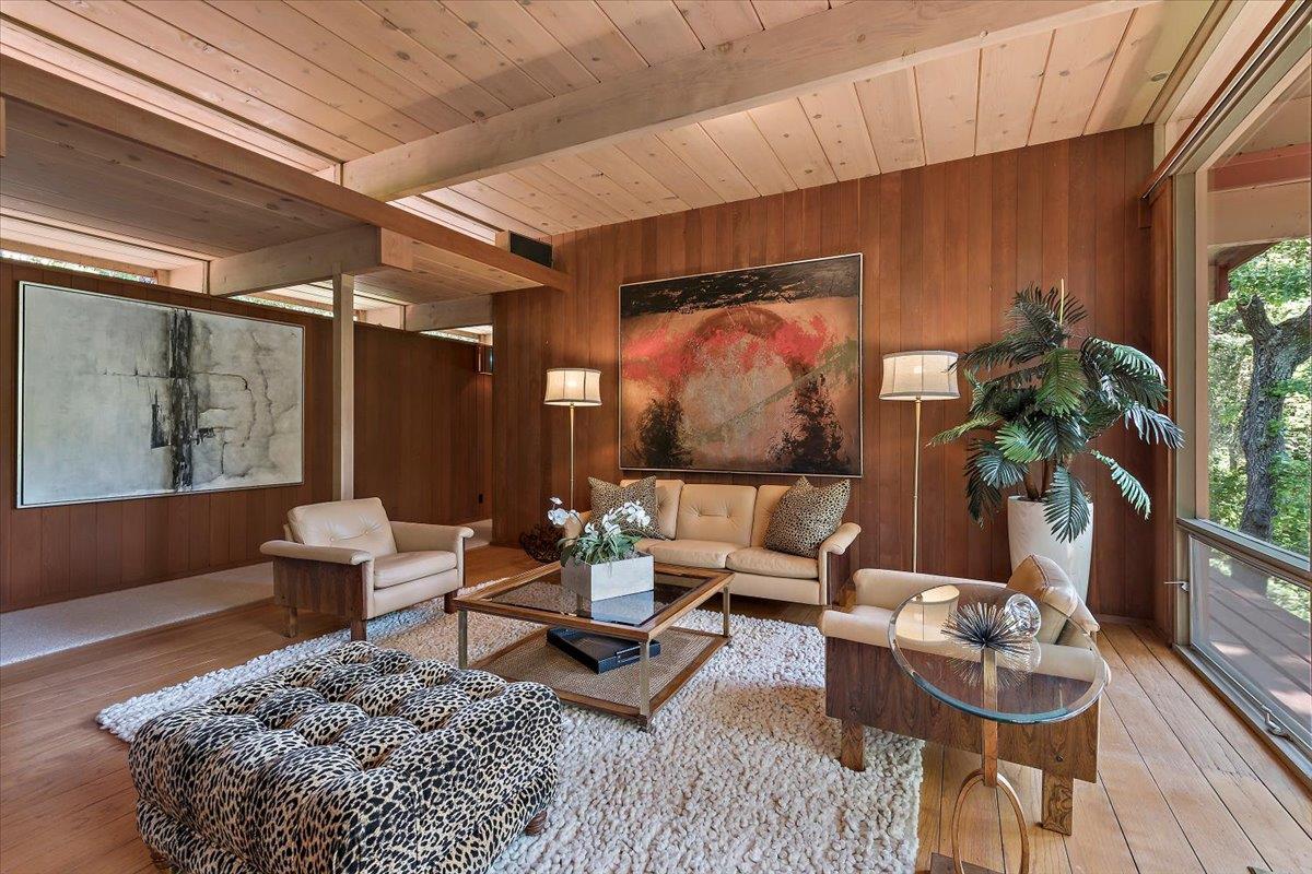 Detail Gallery Image 5 of 40 For 16310 Oakhurst Dr, Monte Sereno,  CA 95030 - 4 Beds | 2 Baths