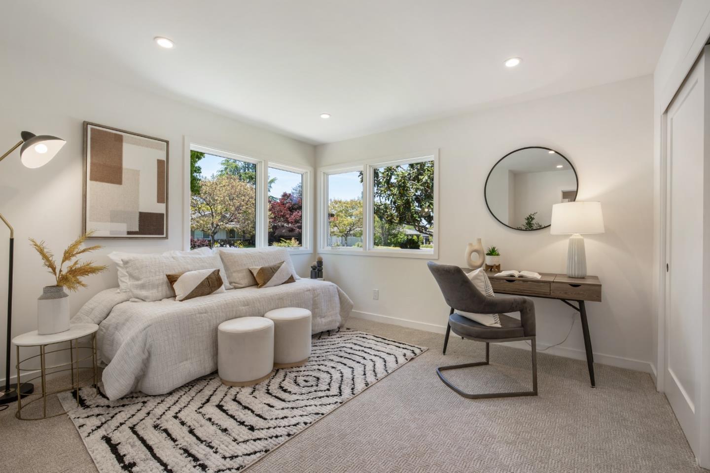 Detail Gallery Image 31 of 43 For 34 Carriage Ct, Los Altos,  CA 94022 - 5 Beds | 5 Baths