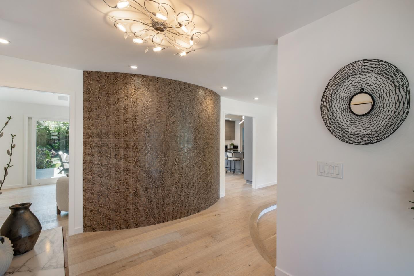 Detail Gallery Image 7 of 43 For 34 Carriage Ct, Los Altos,  CA 94022 - 5 Beds | 5 Baths