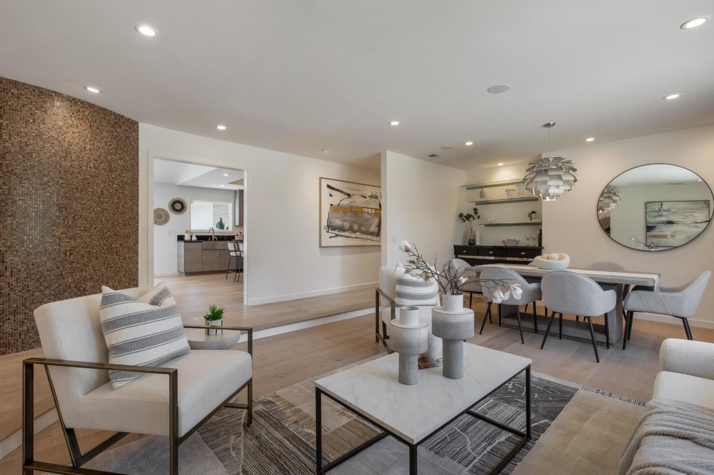 Detail Gallery Image 9 of 43 For 34 Carriage Ct, Los Altos,  CA 94022 - 5 Beds | 5 Baths