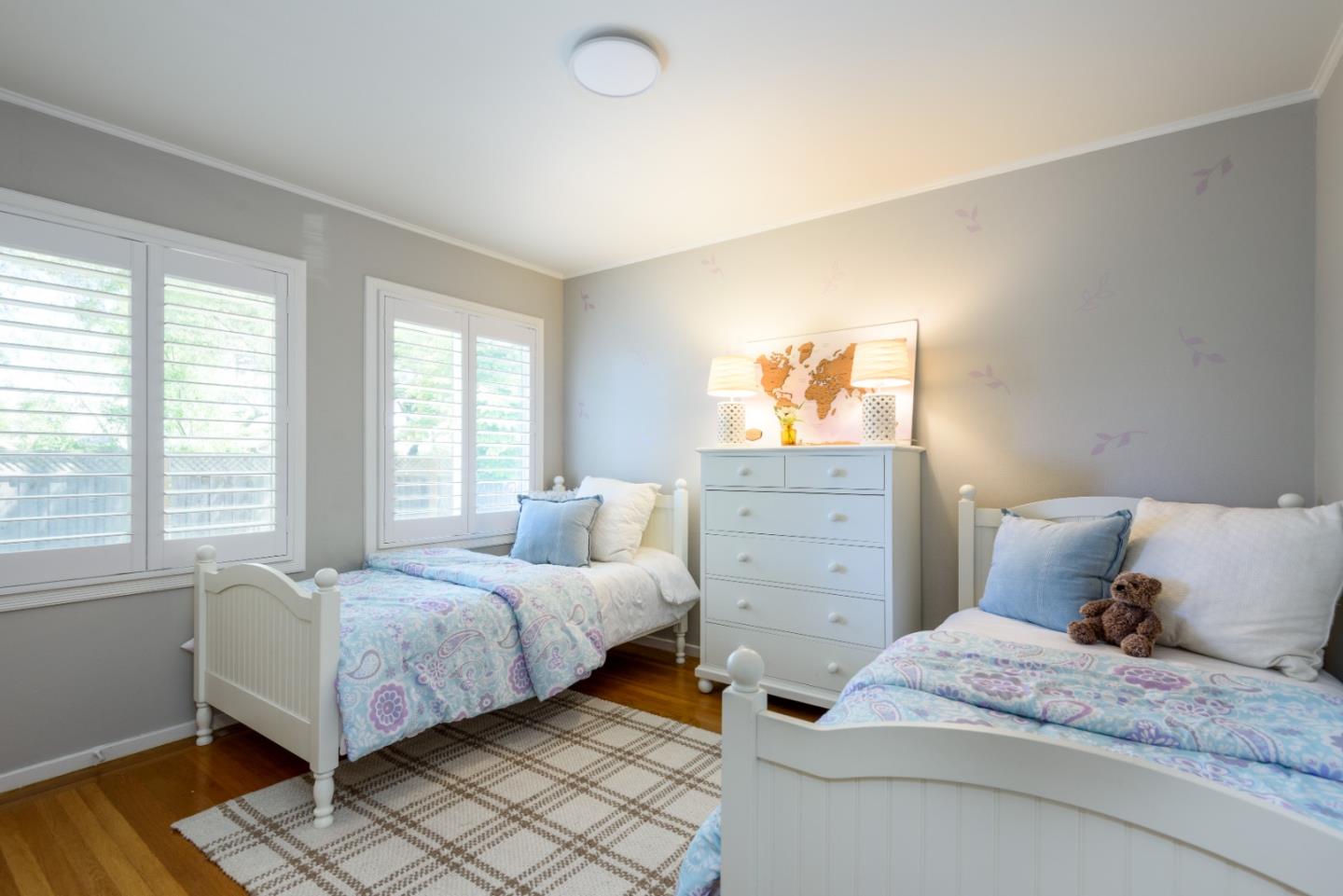 Detail Gallery Image 13 of 31 For 11 Meadow Ct, San Mateo,  CA 94403 - 3 Beds | 1 Baths