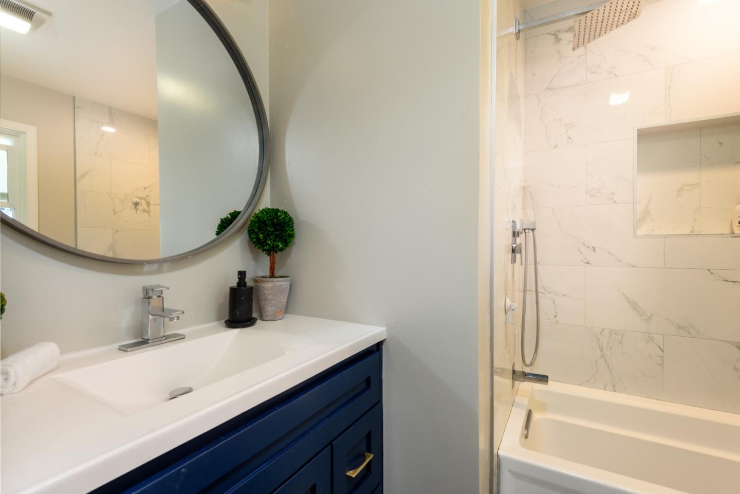 Detail Gallery Image 14 of 31 For 11 Meadow Ct, San Mateo,  CA 94403 - 3 Beds | 1 Baths