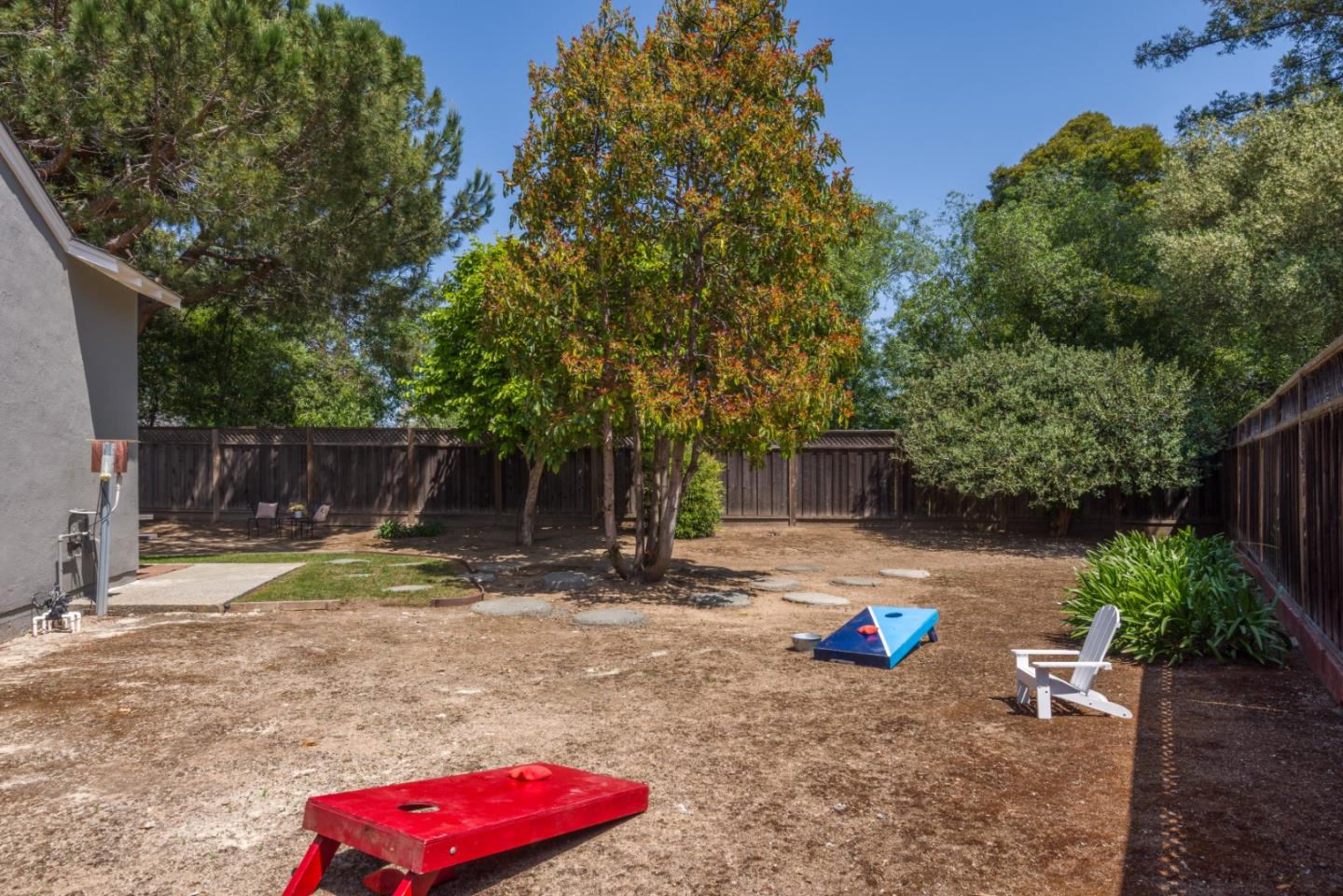 Detail Gallery Image 26 of 31 For 11 Meadow Ct, San Mateo,  CA 94403 - 3 Beds | 1 Baths