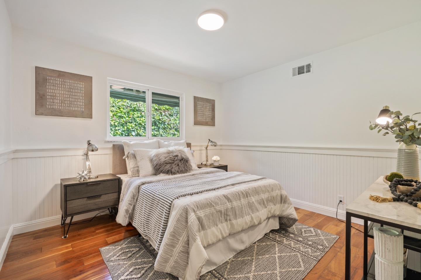 Detail Gallery Image 17 of 38 For 668 Canyon Rd, Redwood City,  CA 94062 - 4 Beds | 4 Baths