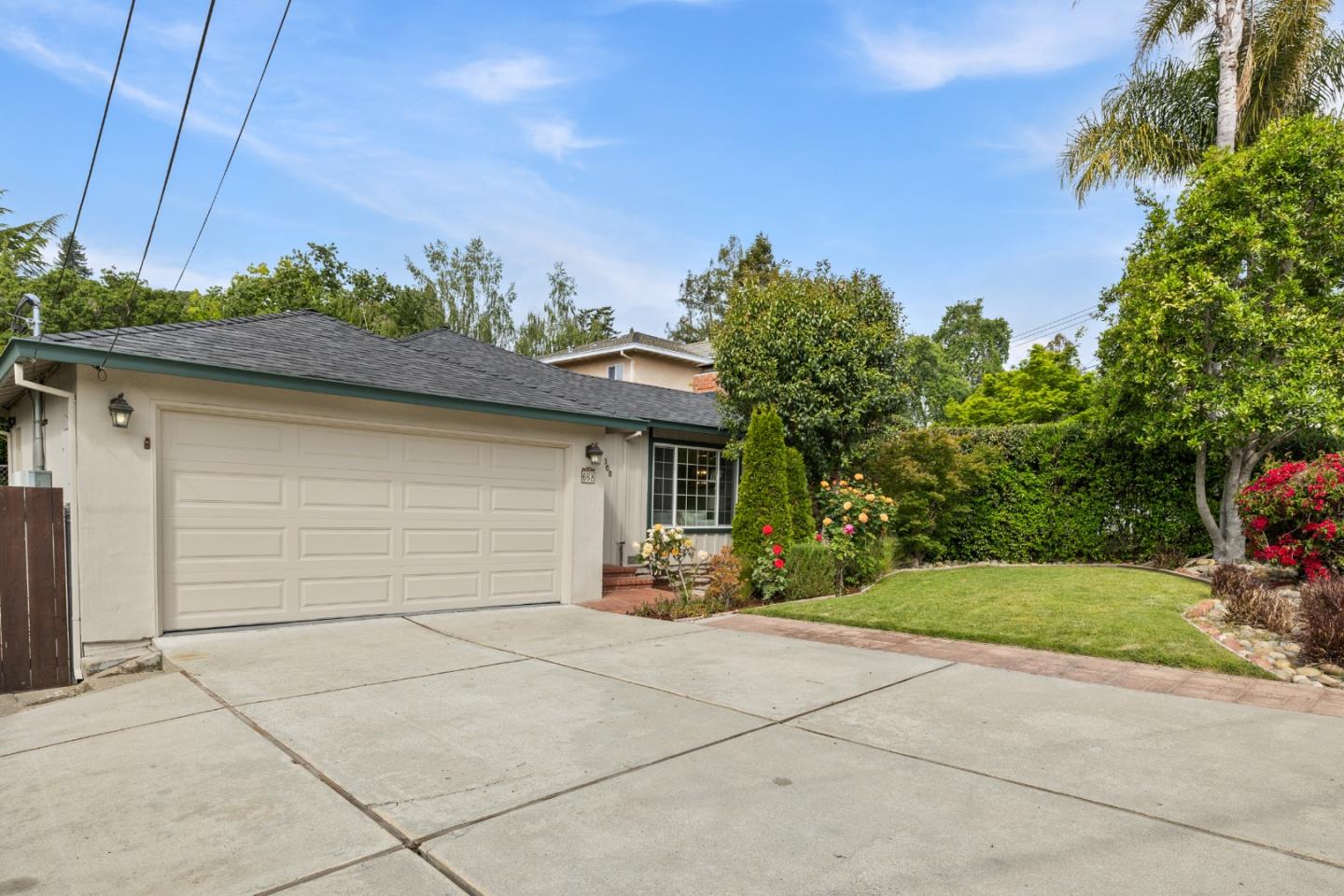 Detail Gallery Image 3 of 38 For 668 Canyon Rd, Redwood City,  CA 94062 - 4 Beds | 4 Baths