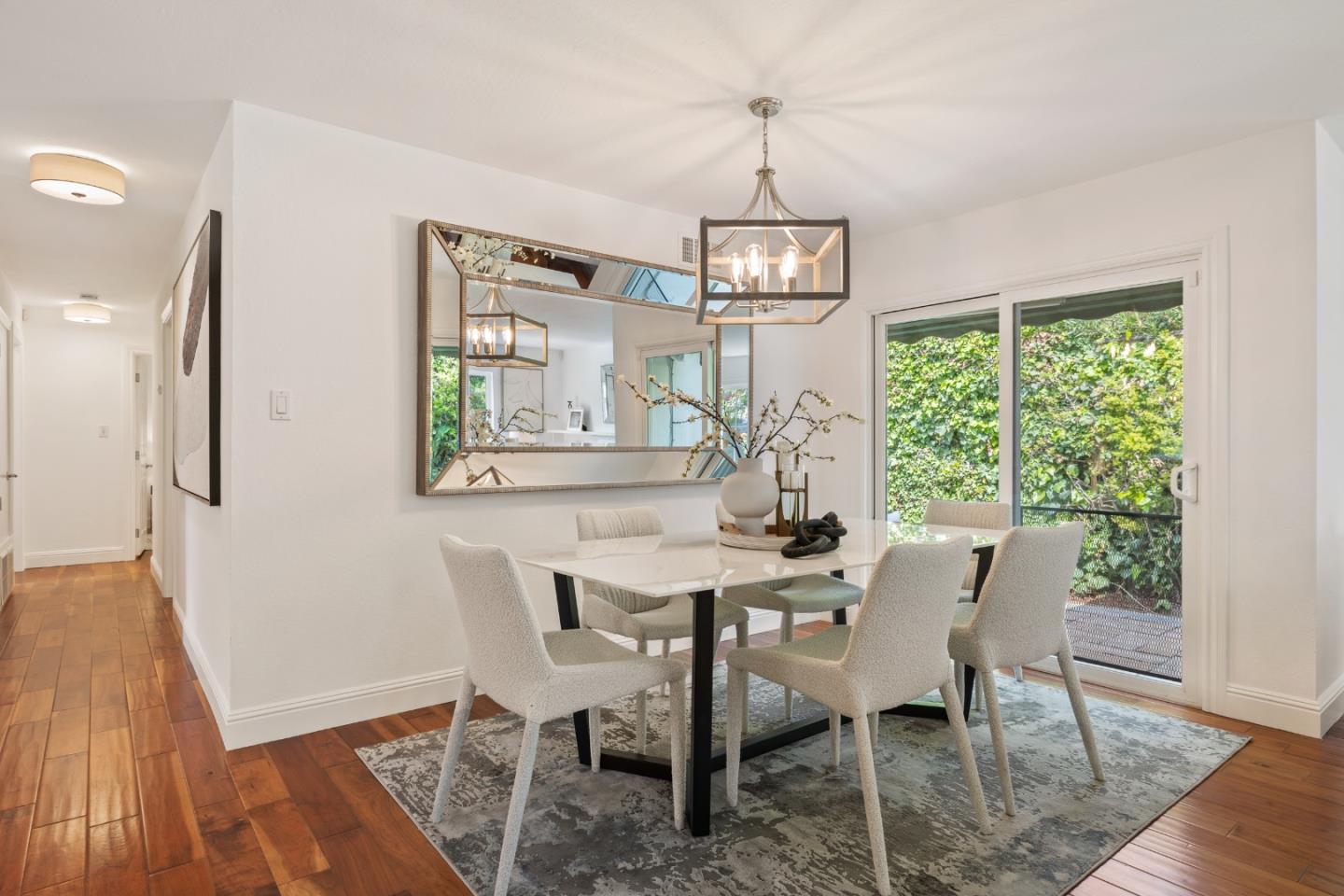 Detail Gallery Image 9 of 38 For 668 Canyon Rd, Redwood City,  CA 94062 - 4 Beds | 4 Baths