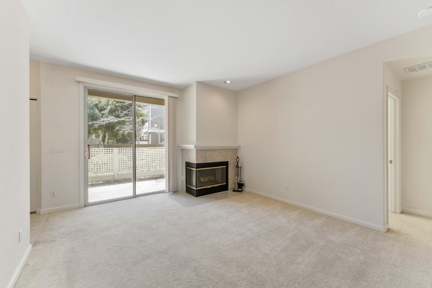 Detail Gallery Image 14 of 18 For 5987 Lake Hennessy Ct Ct, San Jose,  CA 95123 - 2 Beds | 2 Baths